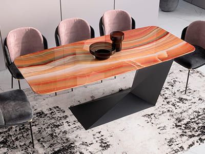 Стол из оникса "Сигма"