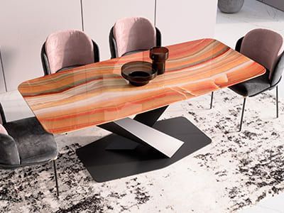 Стол из оникса "Вега"