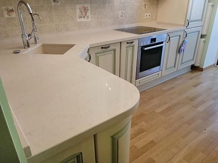 Кухонные столешницы из натурального камня - пример выполнения