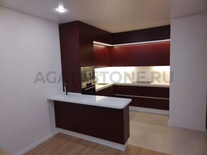 Столешница для кухни из искусственного камня под белый мрамор на заказ