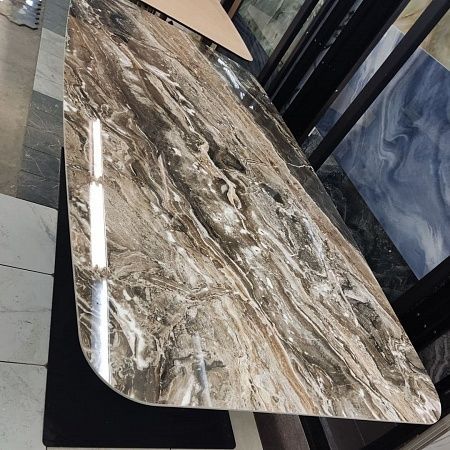 Столы из натурального камня - пример выполнения