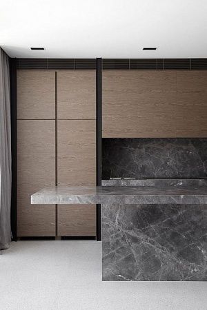 Кухонный остров из керамогранита в Москве - пример выполнения