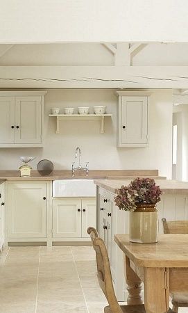 Облицовка пола натуральным камнем - пример выполнения