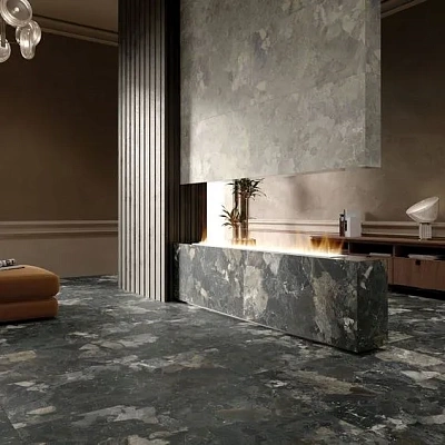 Отделка парящего камина натуральным мрамором