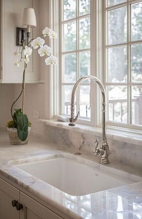 Подоконники из натурального камня - пример выполнения