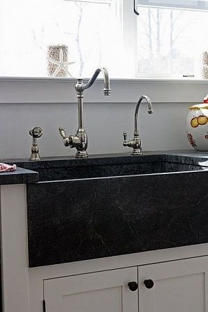Кухонные столешницы из натурального камня - пример выполнения