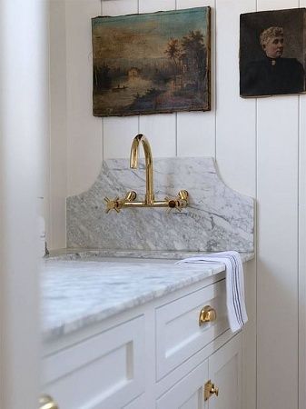 Столешница в ванную из натурального камня - пример выполнения