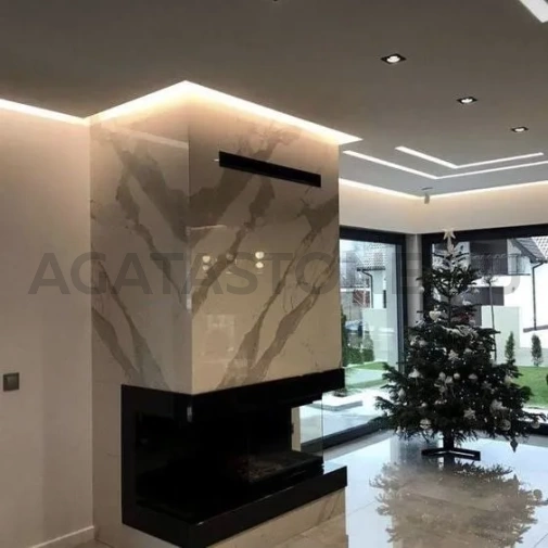 Отделка камина белым мрамором на заказ