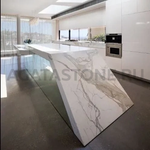 Кухонный остров из искусственного камня не стандартной формы на заказ