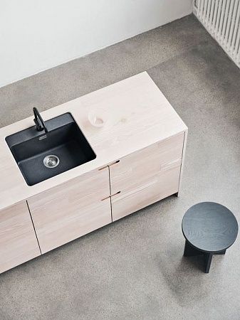 Укладка керамогранита на пол в Москве - пример выполнения